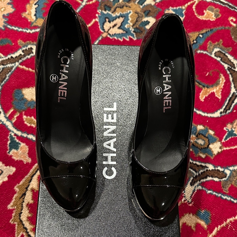 CHANEL Black Patent Leather Heels